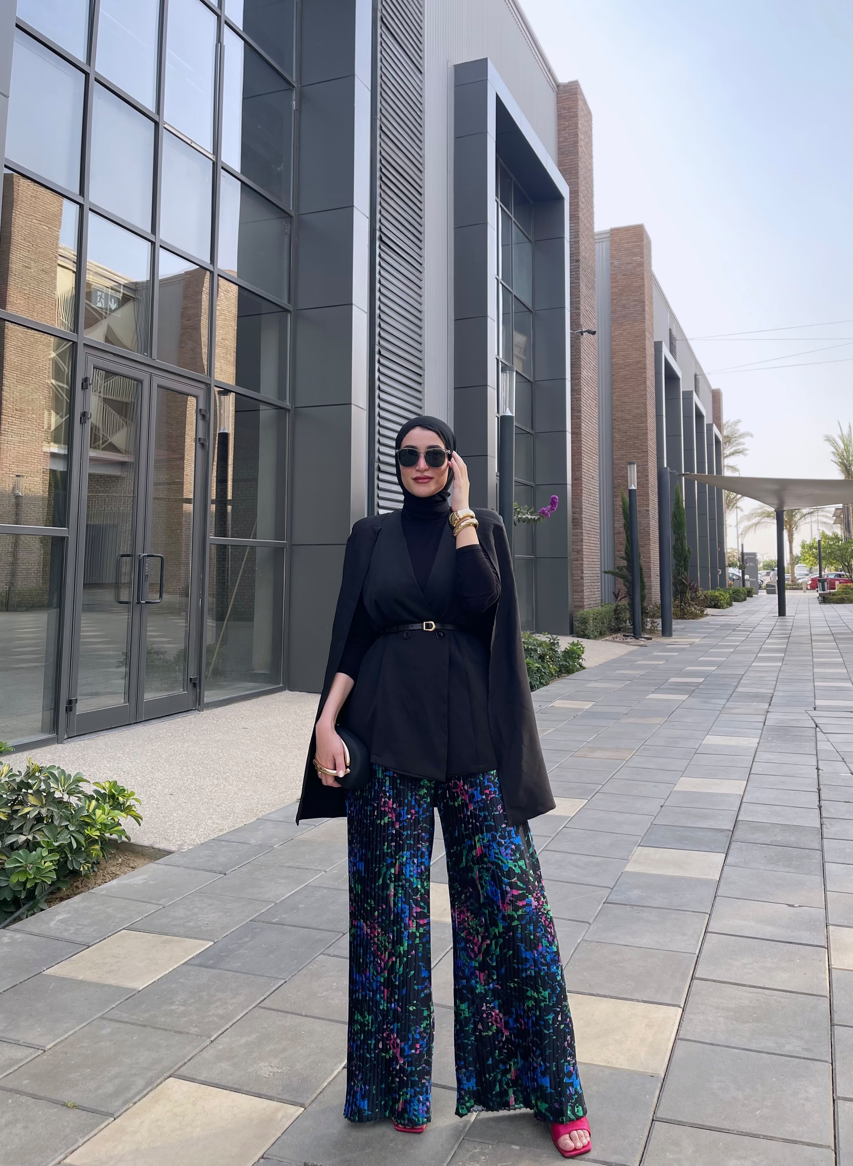Printed pleated pants