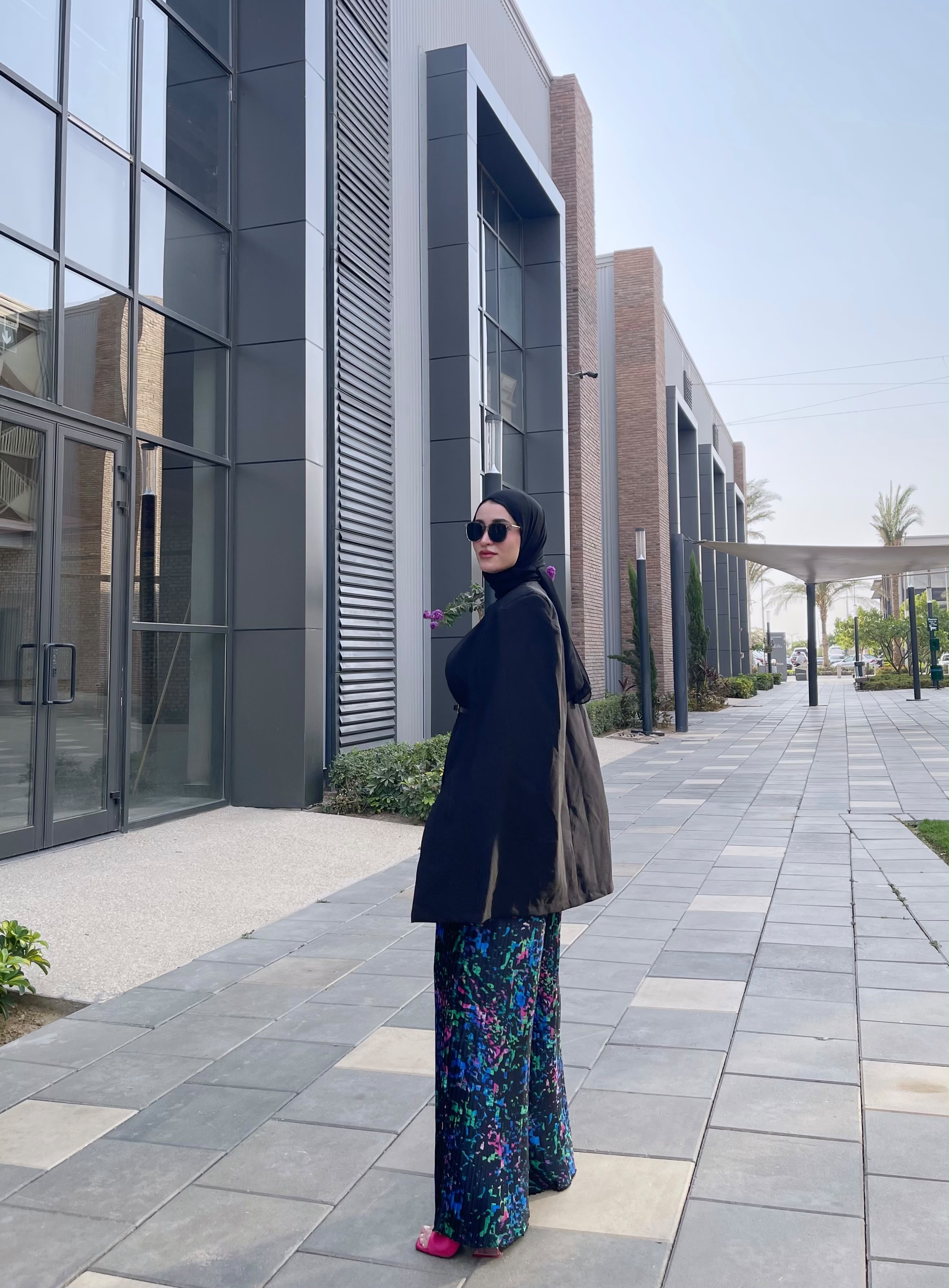 Printed pleated pants